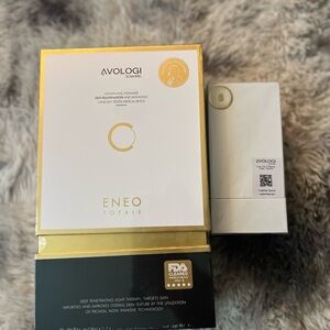 Eneo Totale Skincare Device - Gold